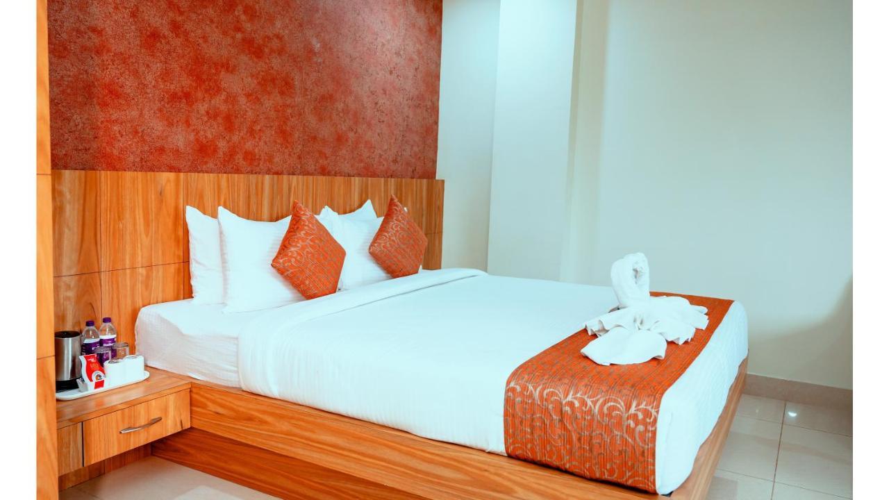 Hotel Dc Star Tarapith Exteriör bild