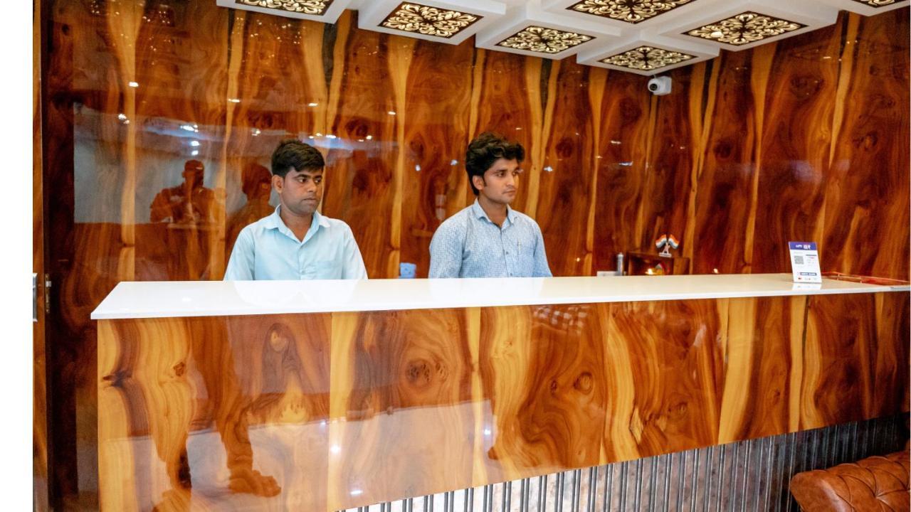 Hotel Dc Star Tarapith Exteriör bild