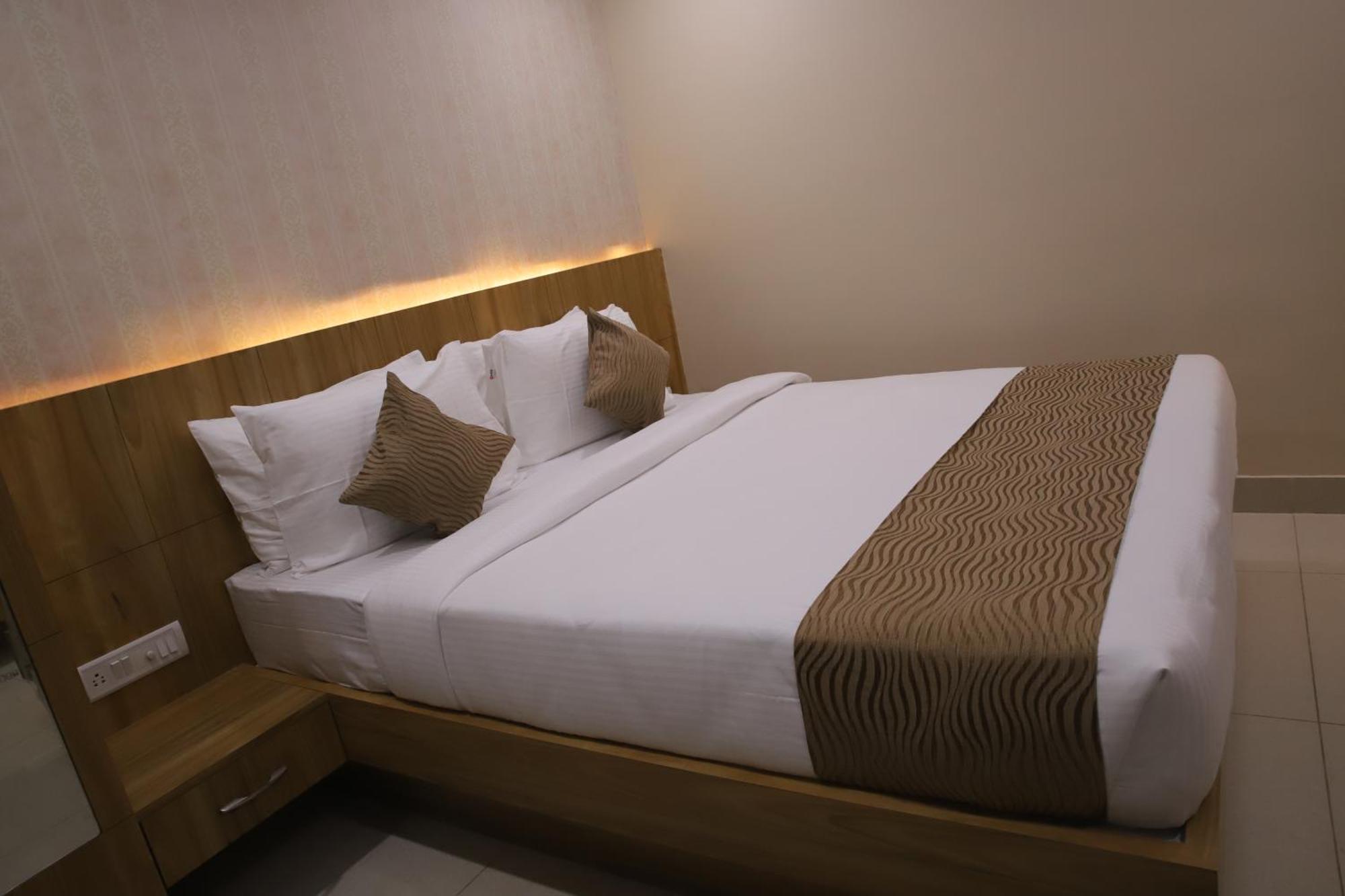 Hotel Dc Star Tarapith Exteriör bild